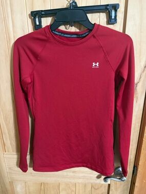 Under Armour Crimson Red Long Sleeve Base Layer Top
